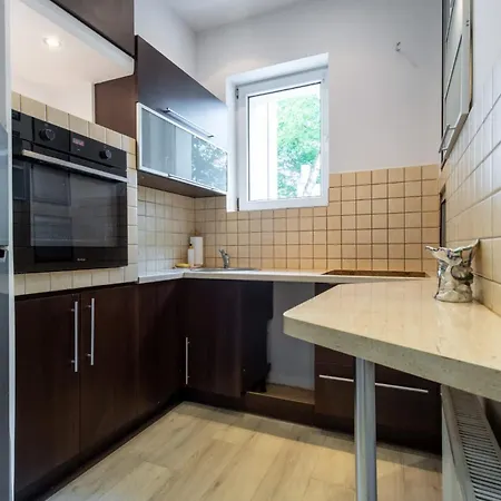 Apartment Family Victus In Close To The Seaside And The Town Centre By Renters *